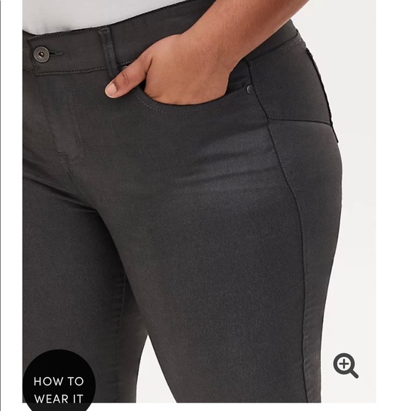 Torrid Bombshell Skinny Jeans - Picture 3 of 6